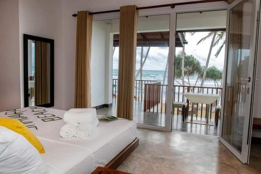 Shavara Beach Аханґама Екстер'єр фото